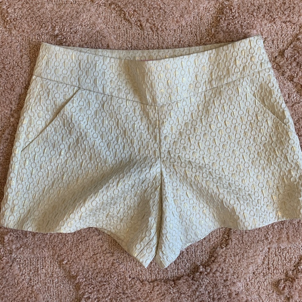 Lilly Pulitzer size 4 gold shorts